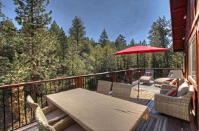 Pinecone Escape Cabin by AvantStay Elevated Cabin w Privacy & Views